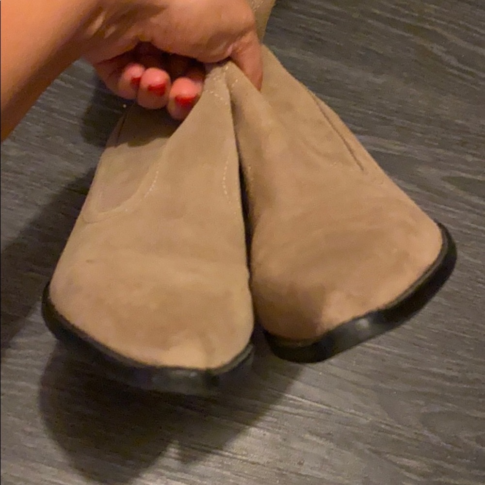 Boots - Picture 4 of 5